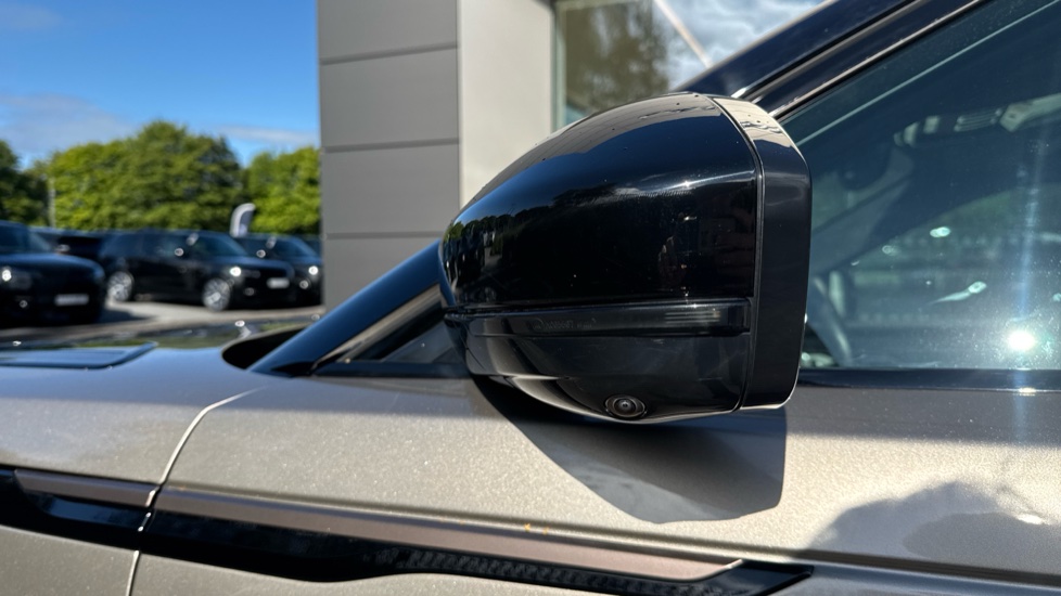 Land Rover Range Rover Velar 2.0 D200 MHEV Autobiography 5dr Auto [Revised] Diesel Estate - Image 31
