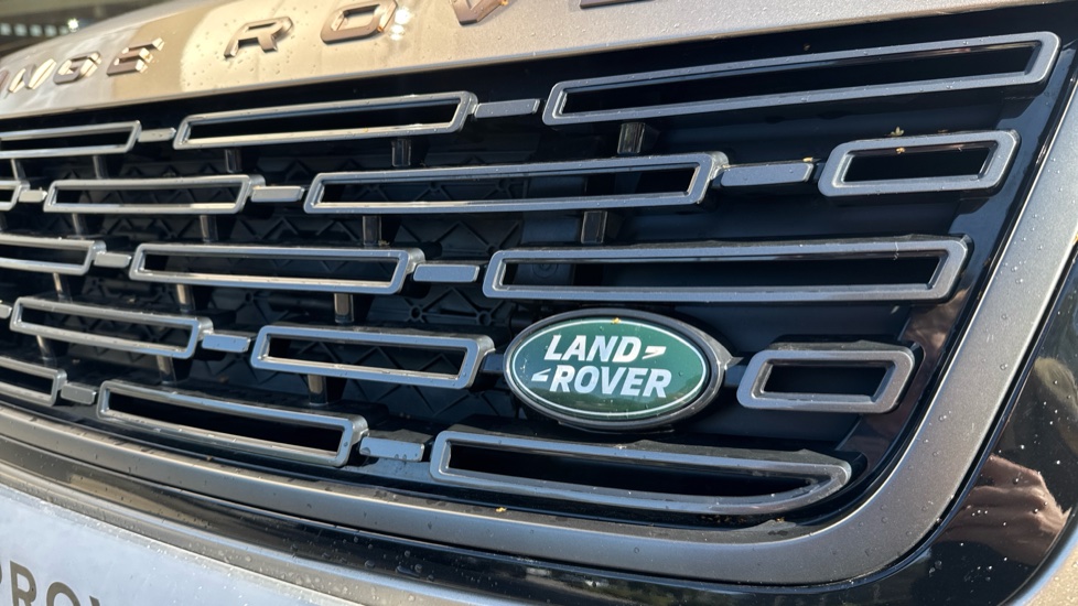 Land Rover Range Rover Velar 2.0 D200 MHEV Autobiography 5dr Auto [Revised] Diesel Estate - Image 36