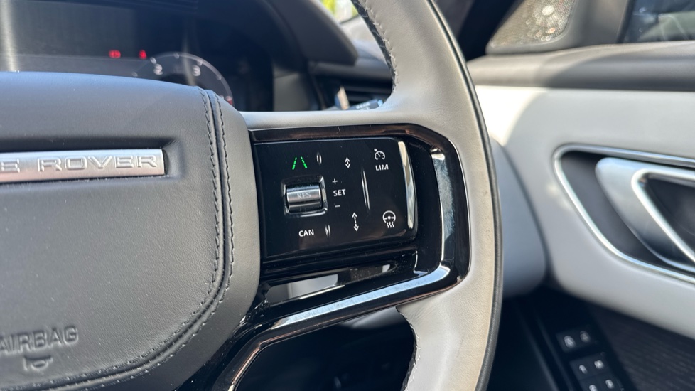 Land Rover Range Rover Velar 2.0 D200 MHEV Autobiography 5dr Auto [Revised] Diesel Estate - Image 48