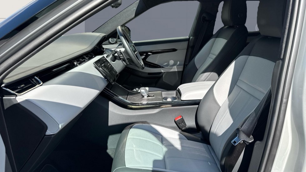 Land Rover Range Rover Evoque 2.0 D200 Autobiography 5dr Auto [Revised] Diesel Hatchback - Image 3