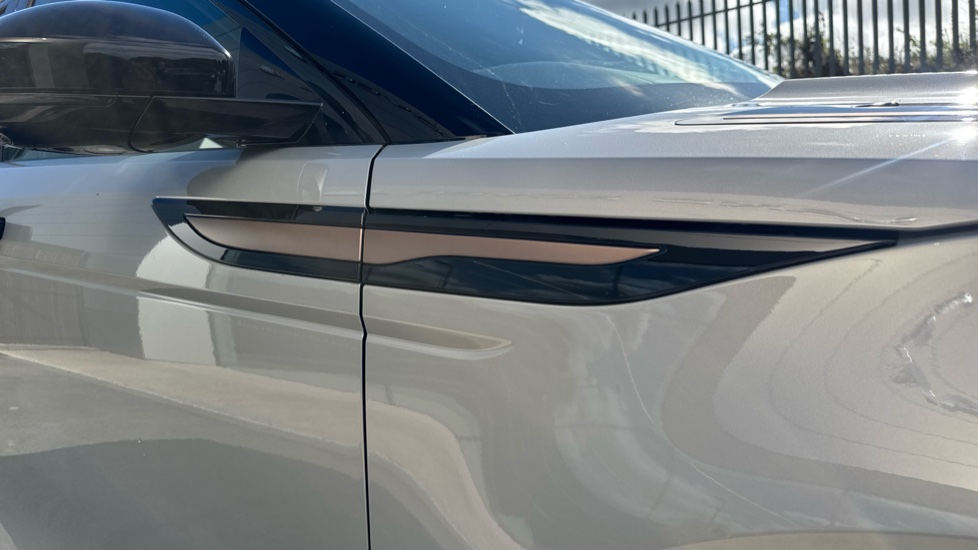 Land Rover Range Rover Evoque 2.0 D200 Autobiography 5dr Auto [Revised] Diesel Hatchback - Image 20