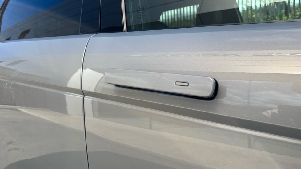 Land Rover Range Rover Evoque 2.0 D200 Autobiography 5dr Auto [Revised] Diesel Hatchback - Image 21