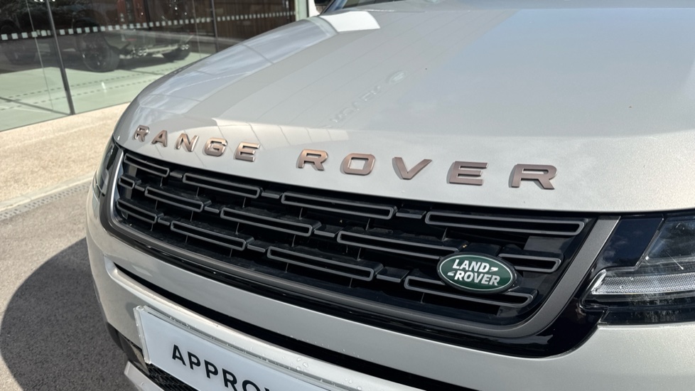 Land Rover Range Rover Evoque 2.0 D200 Autobiography 5dr Auto [Revised] Diesel Hatchback - Image 34