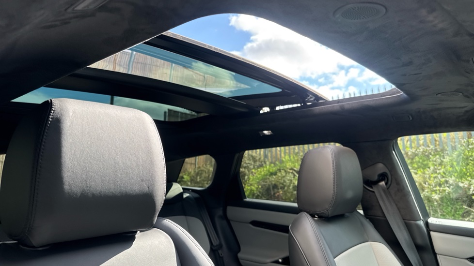 Land Rover Range Rover Evoque 2.0 D200 Autobiography 5dr Auto [Revised] Diesel Hatchback - Image 48