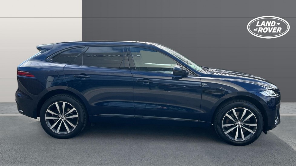 Jaguar F-Pace 2.0 P400e R-Dynamic SE Black 5dr Auto AWD Estate - Image 5