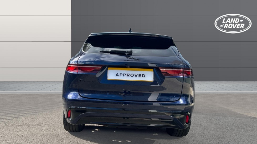 Jaguar F-Pace 2.0 P400e R-Dynamic SE Black 5dr Auto AWD Estate - Image 6