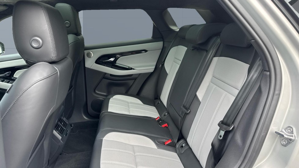 Land Rover Range Rover Evoque 2.0 D200 Autobiography 5dr Auto [Revised] Diesel Hatchback - Image 4