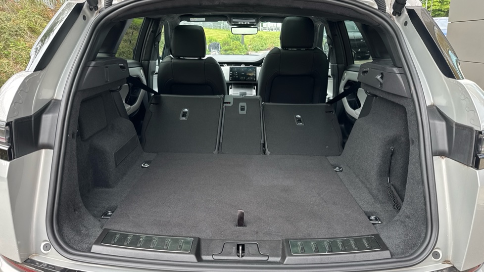 Land Rover Range Rover Evoque 2.0 D200 Autobiography 5dr Auto [Revised] Diesel Hatchback - Image 10