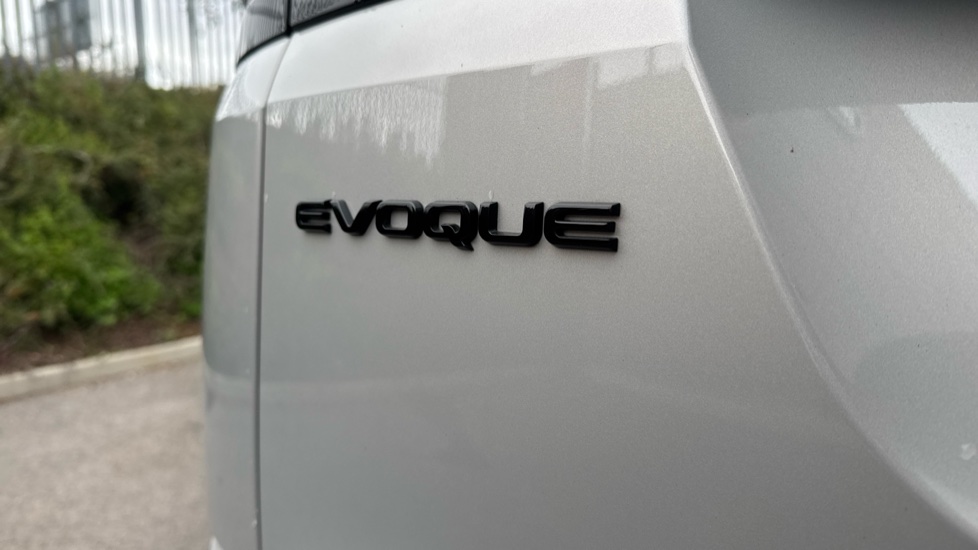 Land Rover Range Rover Evoque 2.0 D200 Autobiography 5dr Auto [Revised] Diesel Hatchback - Image 25