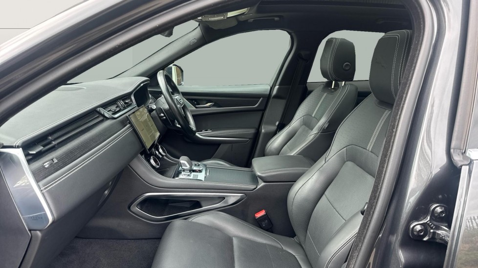 Jaguar F-Pace 2.0 P400e R-Dynamic HSE 5dr Auto AWD Estate - Image 3