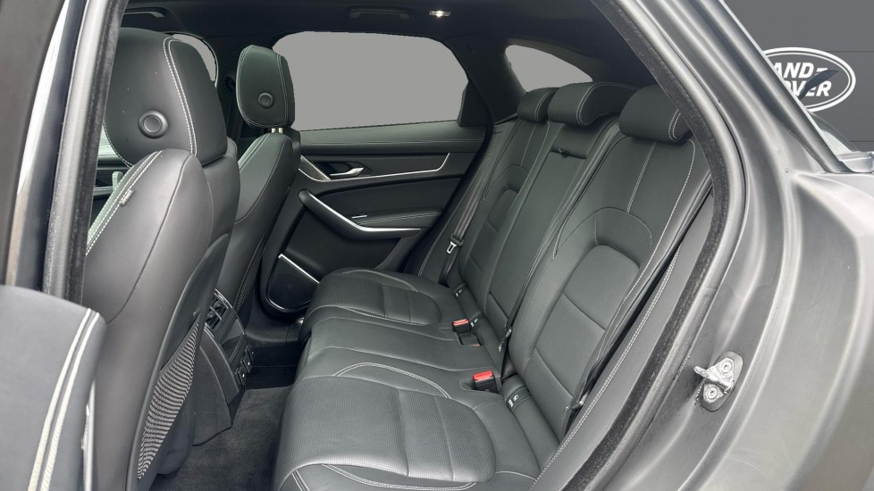 Jaguar F-Pace 2.0 P400e R-Dynamic HSE 5dr Auto AWD Estate - Image 4