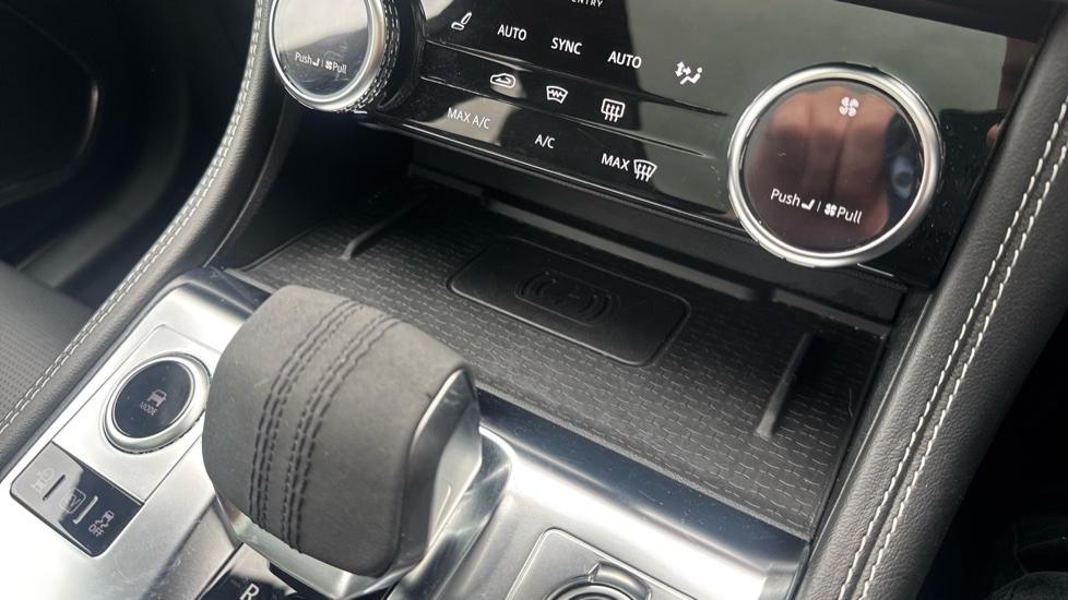 Jaguar F-Pace 2.0 P400e R-Dynamic HSE 5dr Auto AWD Estate - Image 54
