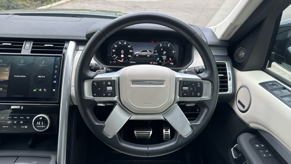 Land Rover Discovery 3.0 D350 Dynamic HSE 5dr Auto Diesel Station Wagon - Image 15