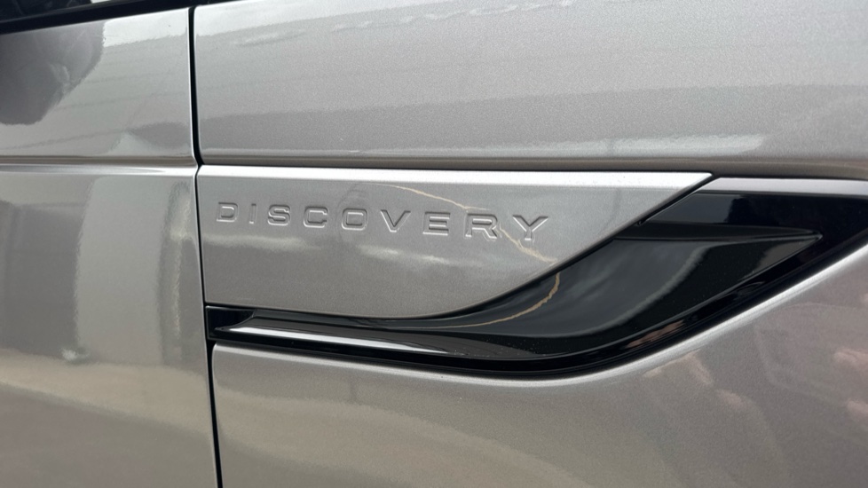 Land Rover Discovery 3.0 D350 Dynamic HSE 5dr Auto Diesel Station Wagon - Image 20