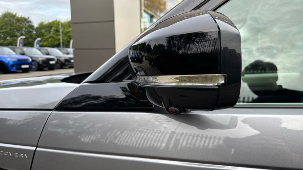 Land Rover Discovery 3.0 D350 Dynamic HSE 5dr Auto Diesel Station Wagon - Image 30