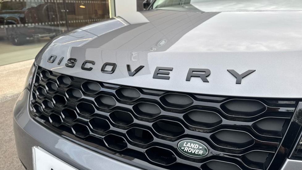 Land Rover Discovery 3.0 D350 Dynamic HSE 5dr Auto Diesel Station Wagon - Image 33