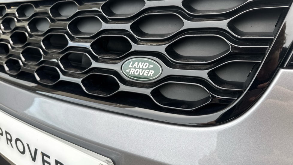 Land Rover Discovery 3.0 D350 Dynamic HSE 5dr Auto Diesel Station Wagon - Image 34