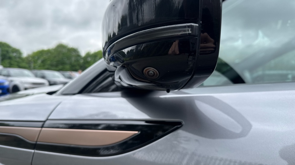 Land Rover Range Rover Evoque 2.0 D200 Autobiography 5dr Auto Diesel Hatchback - Image 31
