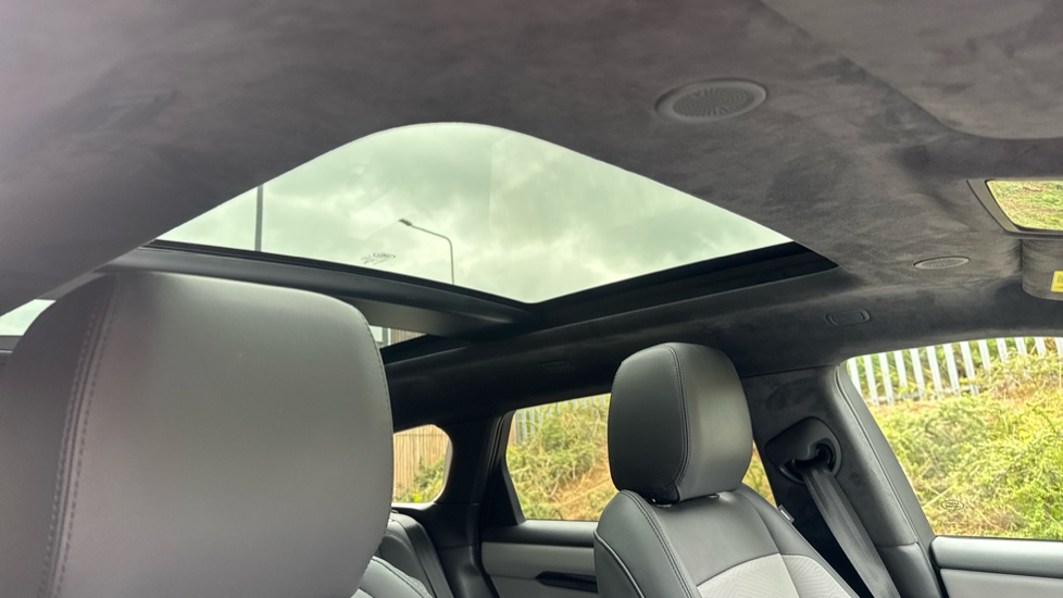 Land Rover Range Rover Evoque 2.0 D200 Autobiography 5dr Auto Diesel Hatchback - Image 46