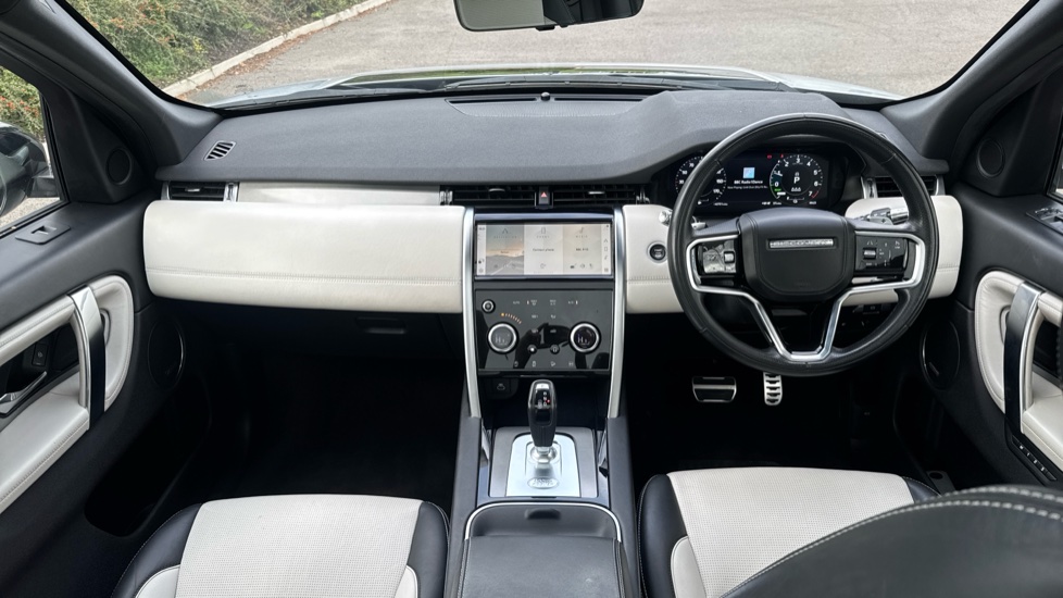 Land Rover Discovery Sport 1.5 P300e R-Dynamic HSE 5dr Auto [5 Seat] Station Wagon - Image 9