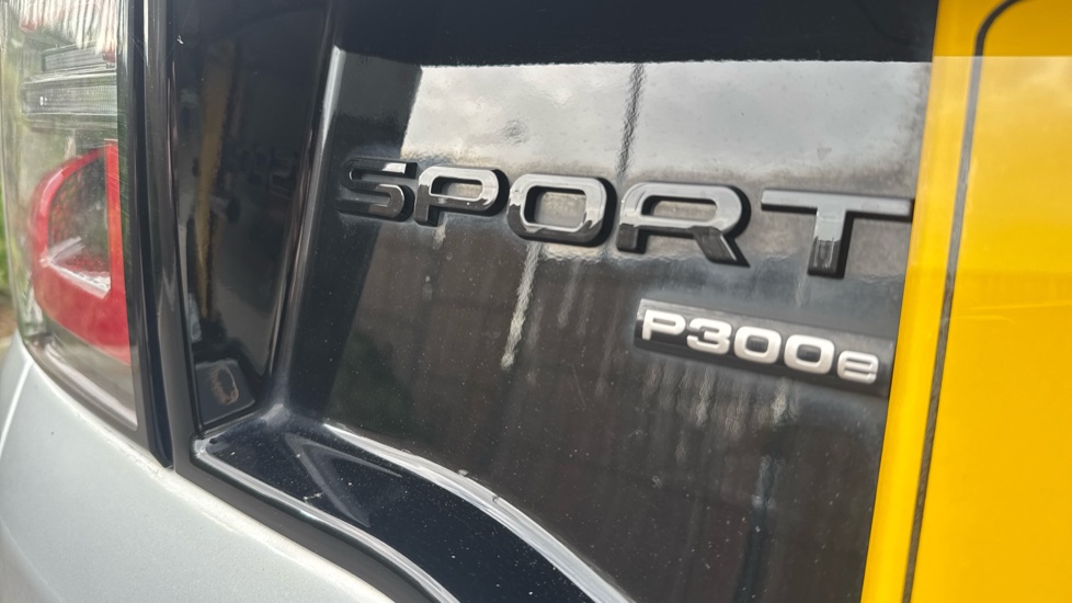 Land Rover Discovery Sport 1.5 P300e R-Dynamic HSE 5dr Auto [5 Seat] Station Wagon - Image 26