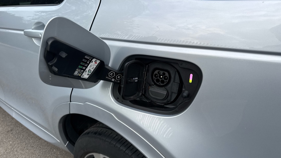 Land Rover Discovery Sport 1.5 P300e R-Dynamic HSE 5dr Auto [5 Seat] Station Wagon - Image 30