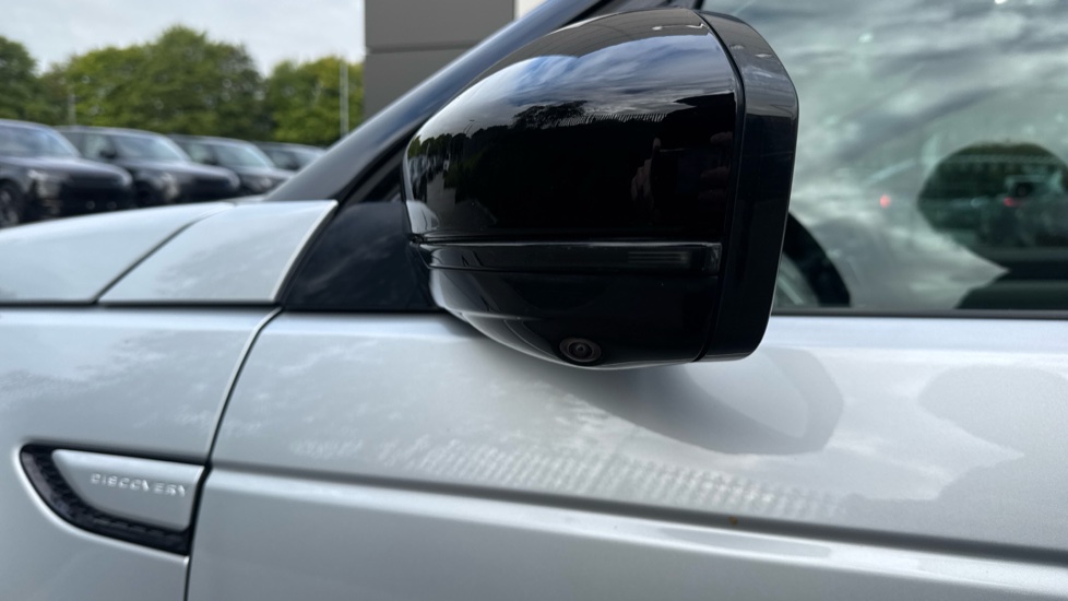 Land Rover Discovery Sport 1.5 P300e R-Dynamic HSE 5dr Auto [5 Seat] Station Wagon - Image 32