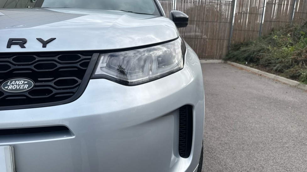 Land Rover Discovery Sport 1.5 P300e R-Dynamic HSE 5dr Auto [5 Seat] Station Wagon - Image 37
