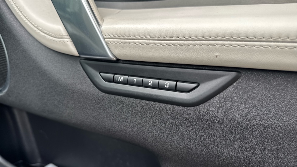 Land Rover Discovery Sport 1.5 P300e R-Dynamic HSE 5dr Auto [5 Seat] Station Wagon - Image 45