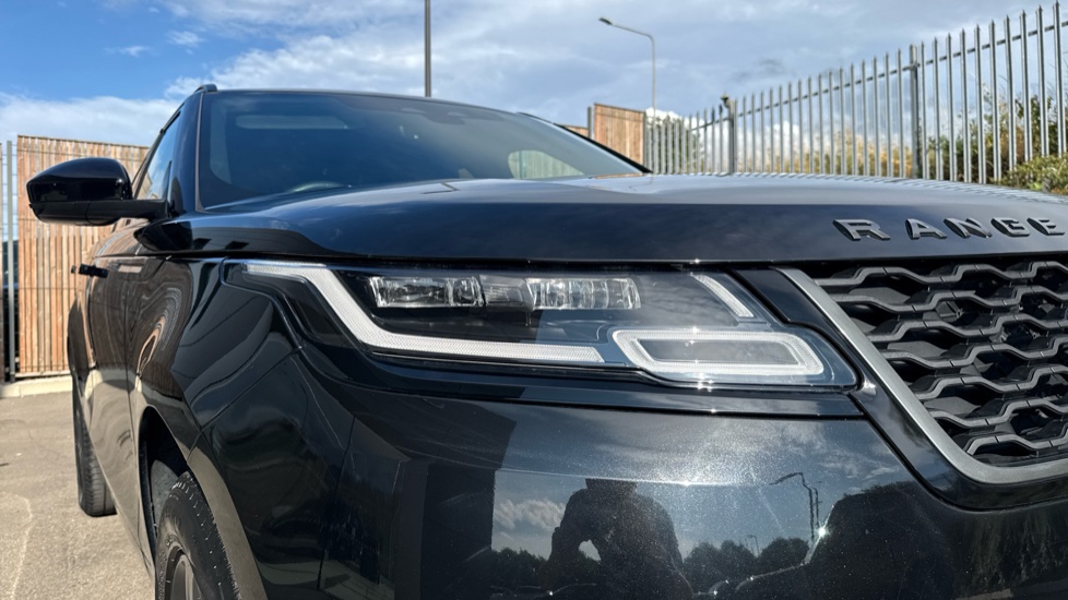 Land Rover Range Rover Velar 2.0 P250 R-Dynamic S 5dr Auto Petrol Estate - Image 17