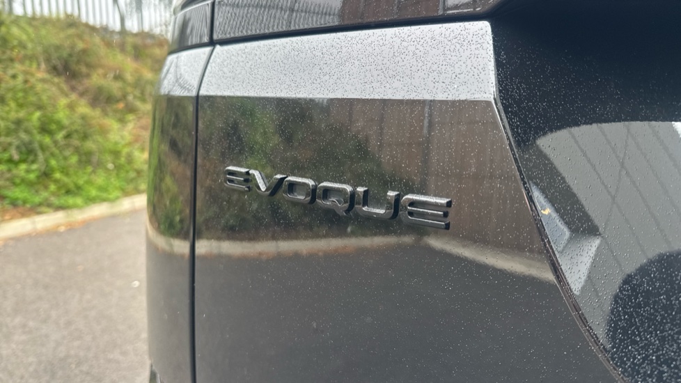 Land Rover Range Rover Evoque 2.0 D200 Edition 5dr Auto Diesel Hatchback - Image 25
