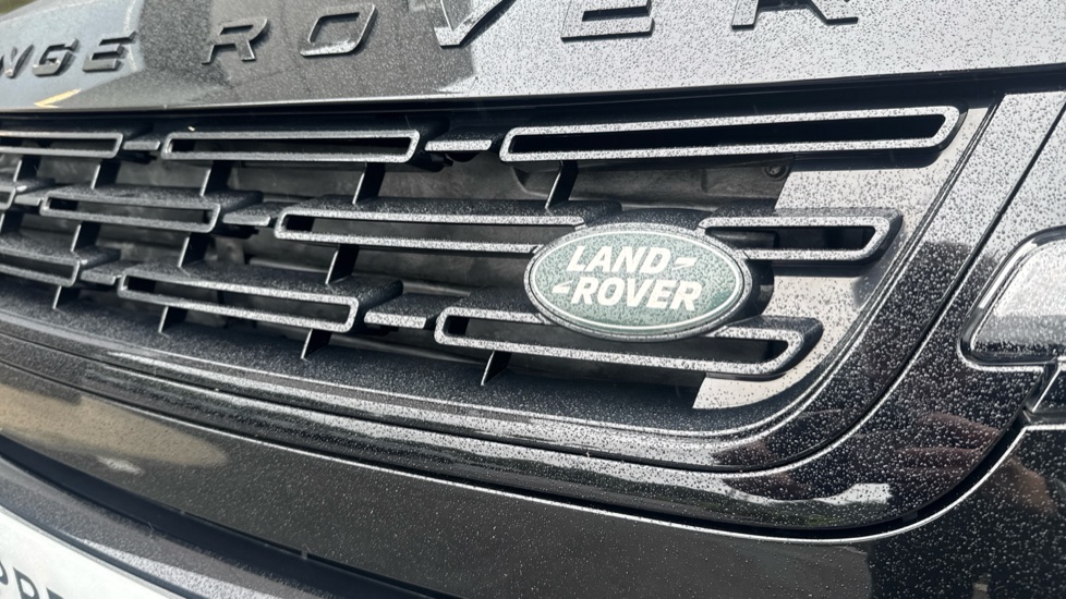 Land Rover Range Rover Evoque 2.0 D200 Edition 5dr Auto Diesel Hatchback - Image 34