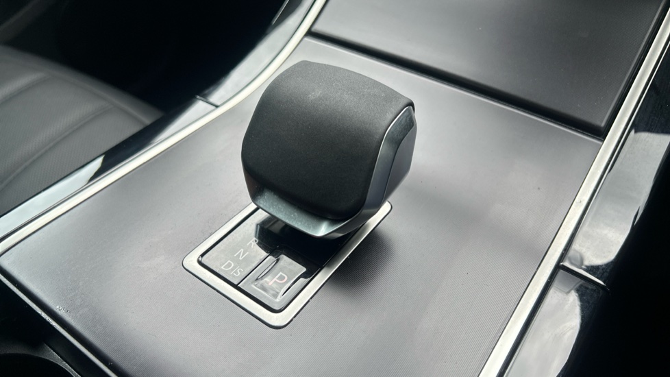 Land Rover Range Rover Evoque 2.0 D200 Dynamic SE 5dr Auto Diesel Hatchback - Image 13