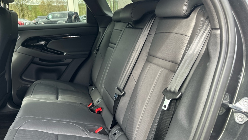 Land Rover Range Rover Evoque 2.0 D200 Dynamic SE 5dr Auto Diesel Hatchback - Image 39