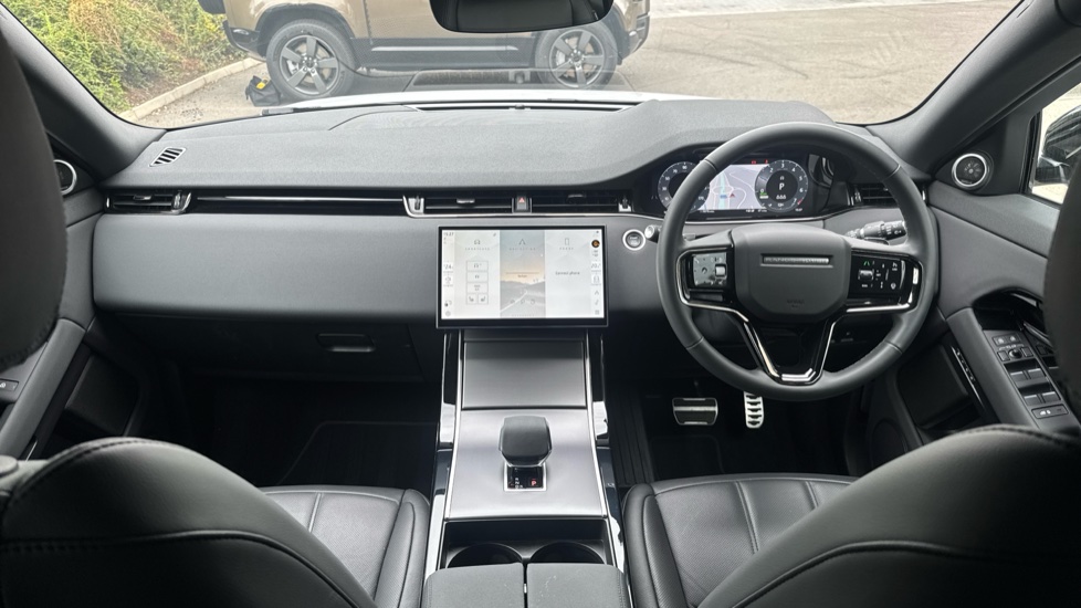 Land Rover Range Rover Evoque 1.5 P270e Dynamic SE 5dr Auto Hatchback - Image 9