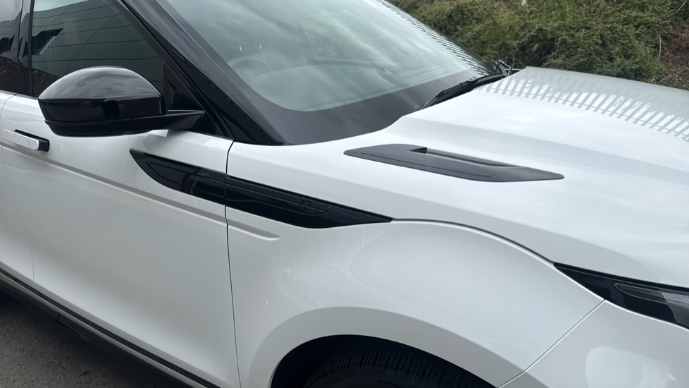 Land Rover Range Rover Evoque 1.5 P270e Dynamic SE 5dr Auto Hatchback - Image 20