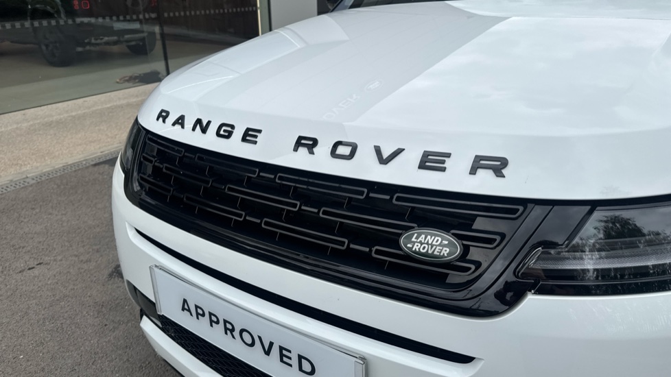 Land Rover Range Rover Evoque 1.5 P270e Dynamic SE 5dr Auto Hatchback - Image 33
