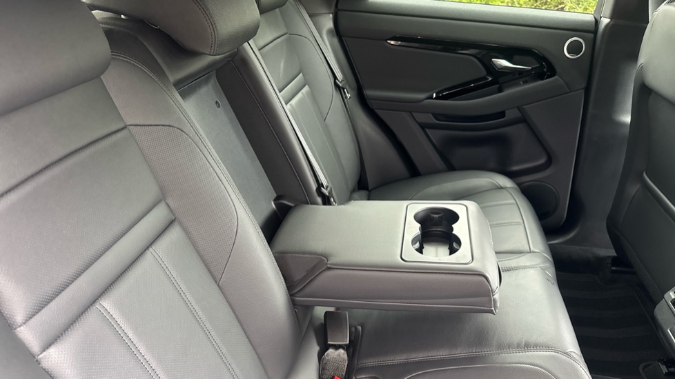 Land Rover Range Rover Evoque 1.5 P270e Dynamic SE 5dr Auto Hatchback - Image 40