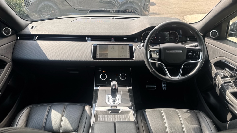 Land Rover Range Rover Evoque 1.5 P300e Evoque Edition 5dr Auto Hatchback - Image 9