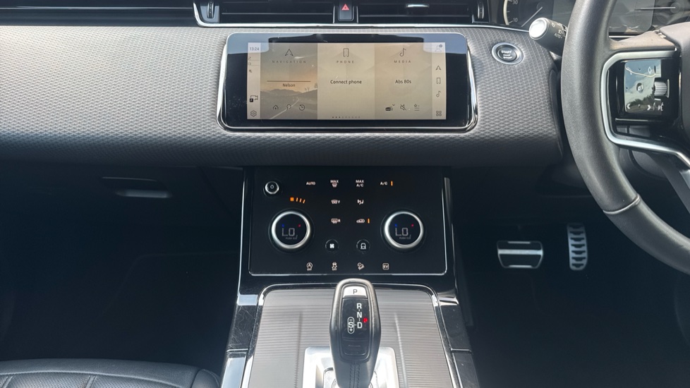 Land Rover Range Rover Evoque 1.5 P300e Evoque Edition 5dr Auto Hatchback - Image 14