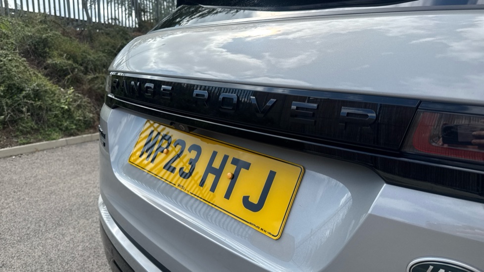 Land Rover Range Rover Evoque 1.5 P300e Evoque Edition 5dr Auto Hatchback - Image 24