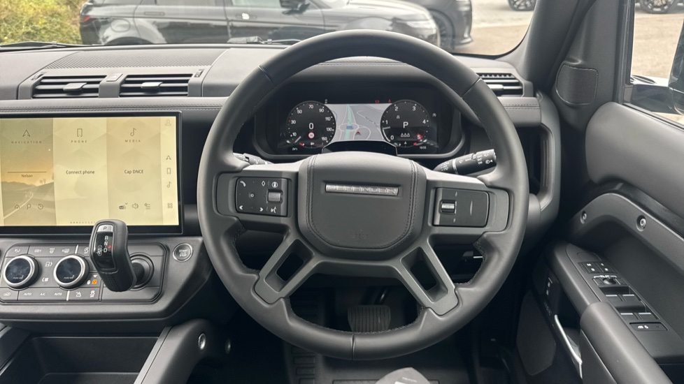 Land Rover Defender 3.0 D250 X-Dynamic HSE 110 5dr Auto Diesel Estate - Image 15