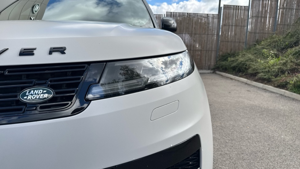 Land Rover Range Rover Sport 4.4 P530 V8 Autobiography 5dr Auto Petrol Estate - Image 37