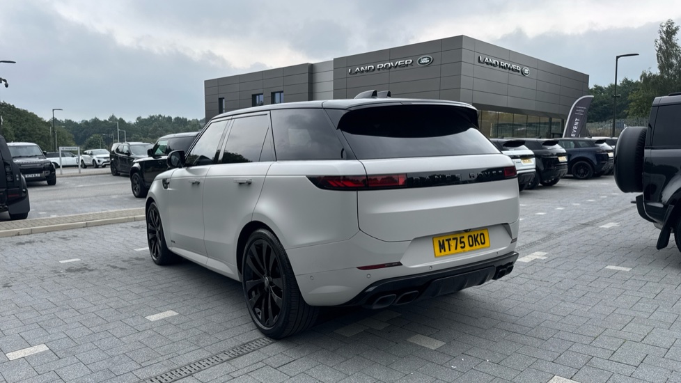 Land Rover Range Rover Sport 4.4 P530 V8 Autobiography 5dr Auto Petrol Estate - Image 67