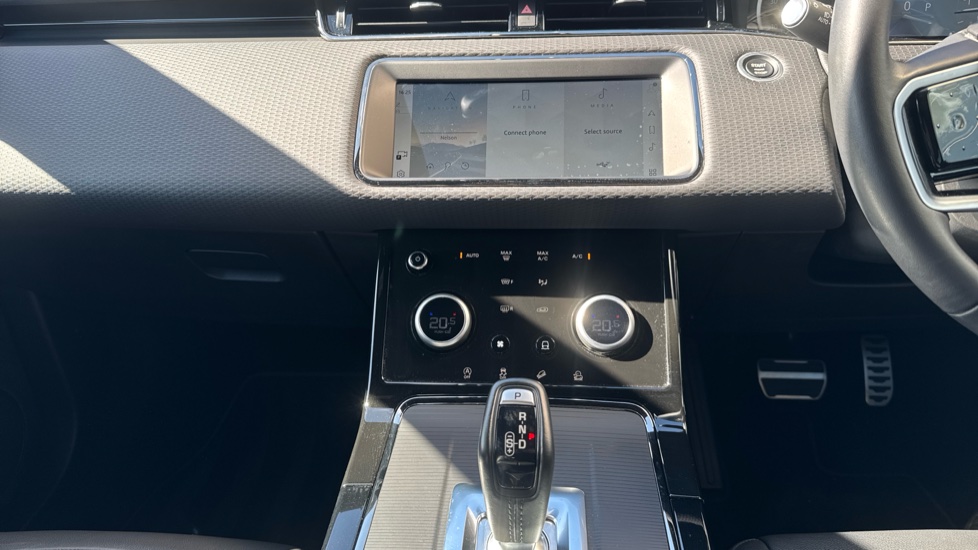Land Rover Range Rover Evoque 2.0 D200 R-Dynamic S 5dr Auto Diesel Hatchback - Image 14