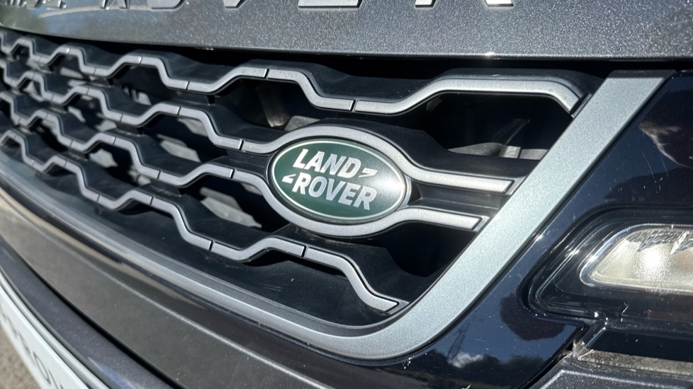 Land Rover Range Rover Evoque 2.0 D200 R-Dynamic S 5dr Auto Diesel Hatchback - Image 36