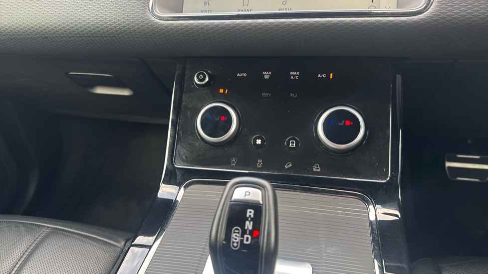 Land Rover Range Rover Evoque 2.0 D200 R-Dynamic S 5dr Auto Diesel Hatchback - Image 44