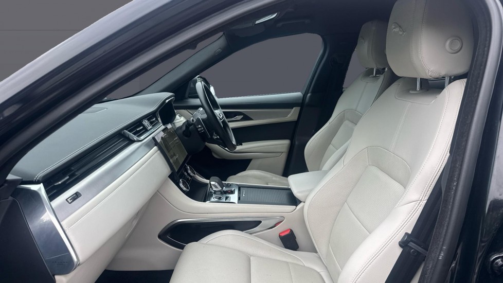 Jaguar F-Pace 2.0 D200 R-Dynamic S 5dr Auto AWD Diesel Estate - Image 3