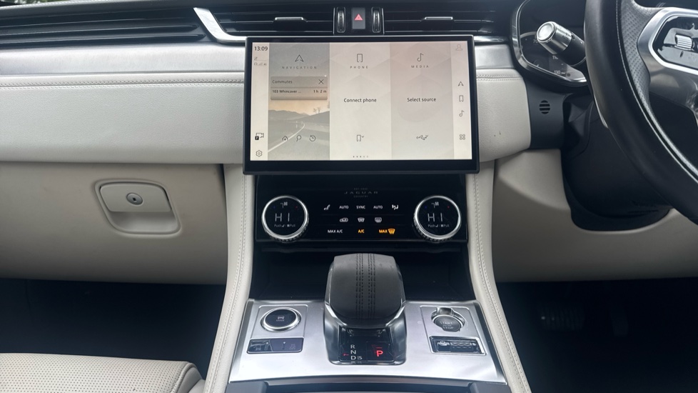 Jaguar F-Pace 2.0 D200 R-Dynamic S 5dr Auto AWD Diesel Estate - Image 14