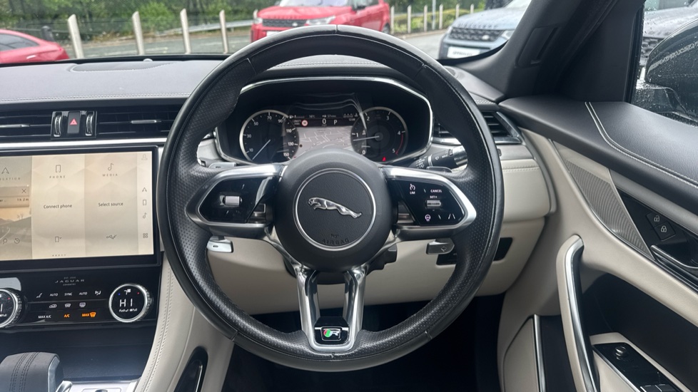 Jaguar F-Pace 2.0 D200 R-Dynamic S 5dr Auto AWD Diesel Estate - Image 15
